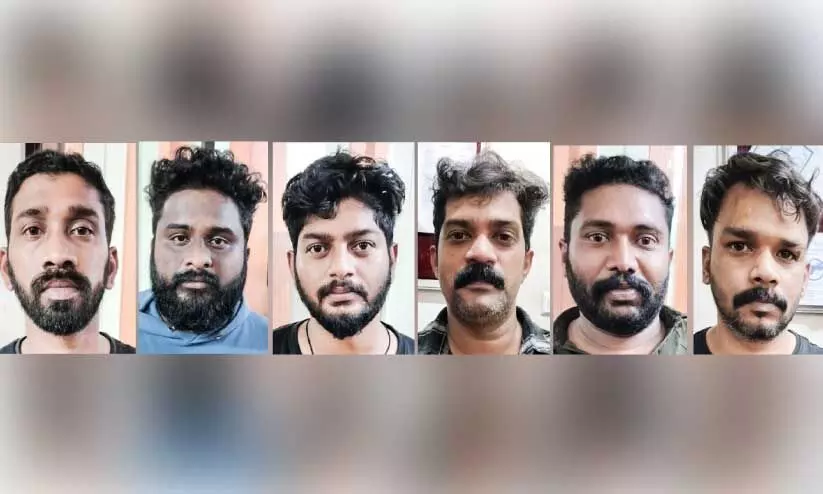 അ​റ​സ്റ്റി​ലാ​യ മ​നു നാ​യ​ർ, മി​ഥു​ൻ കൃ​ഷ്ണ, ശ​ബ​രീ​നാ​ഥ്, ന​ജീം, ഷ​ഹീ​ദ്, ഷ​നി​ൽ