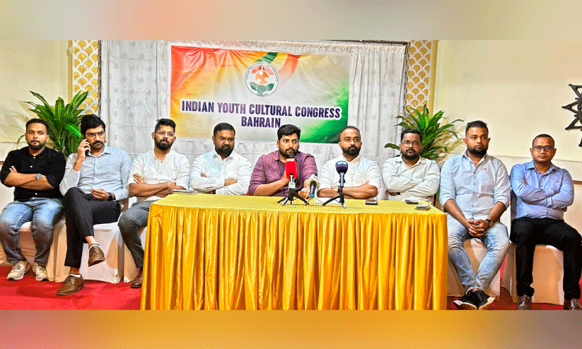 IYCC members at press conference