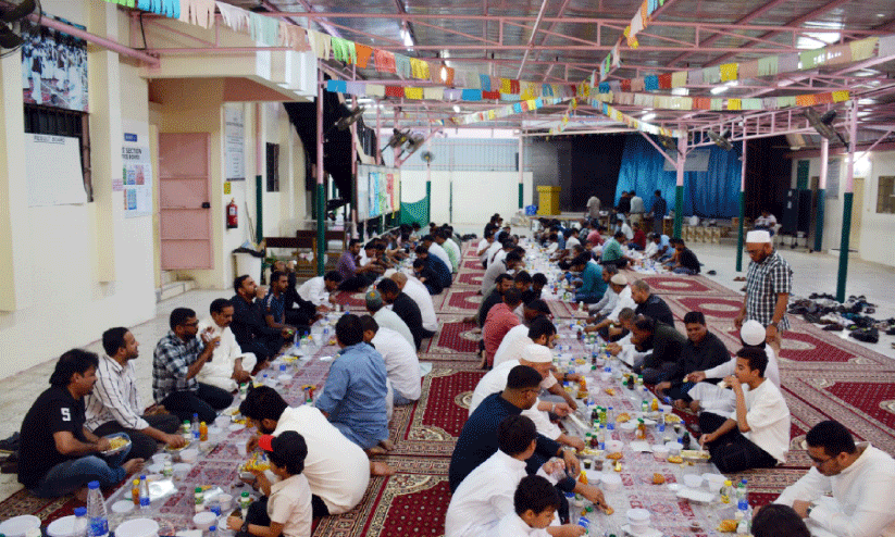 Iftar meet conducted by Yambu Al manar international school