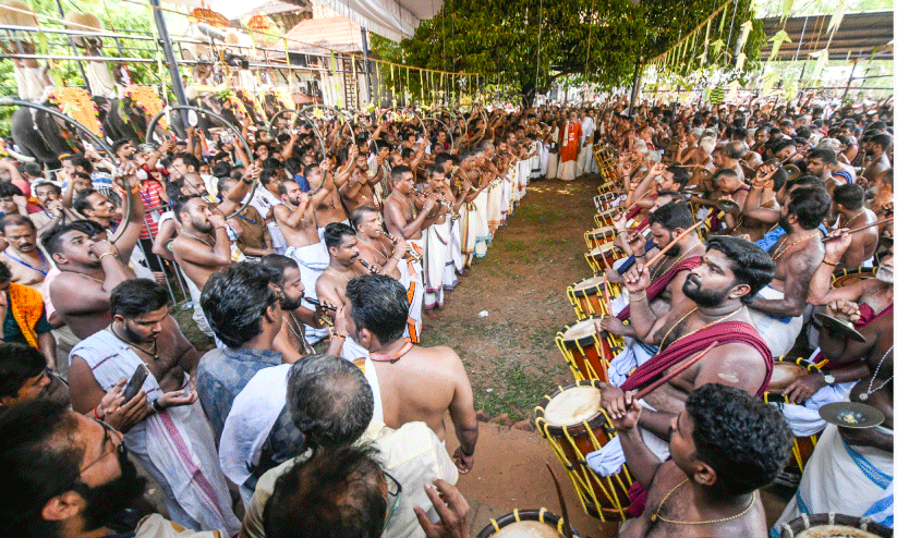 ilanjithara melam at thrissur pooram