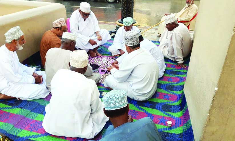 സു​​ന്ദ​​ര​​മീ മ​​ത്ര ‘ദ​​ര്‍വാ​​സ’ സ്ക്വ​​യ​​റി​​ലെ സാ​​യാ​​ഹ്ന കാ​​ഴ്ച