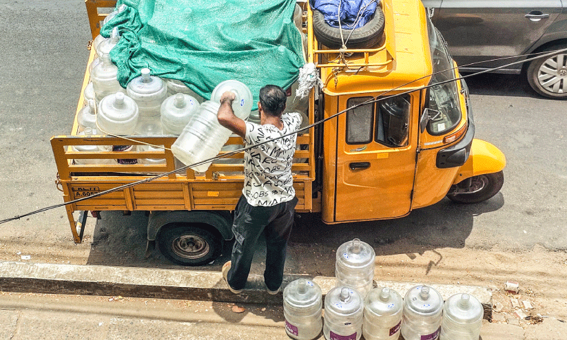 vehicle supplying drinking water