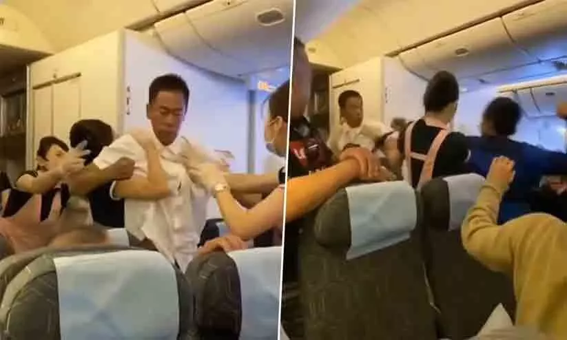 Taiwan: Punches Fly, Crew Member Gets Elbowed in Head Onboard EVA Air Flight as Clash Erupts Between Two Passengers After Argument Over Seat, Video Surfaces