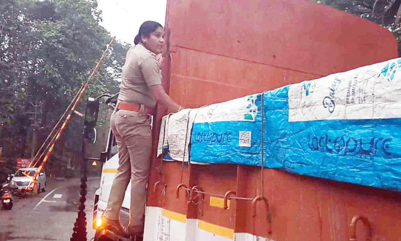 Inspection of goods vehicles by the Motor Vehicle Department