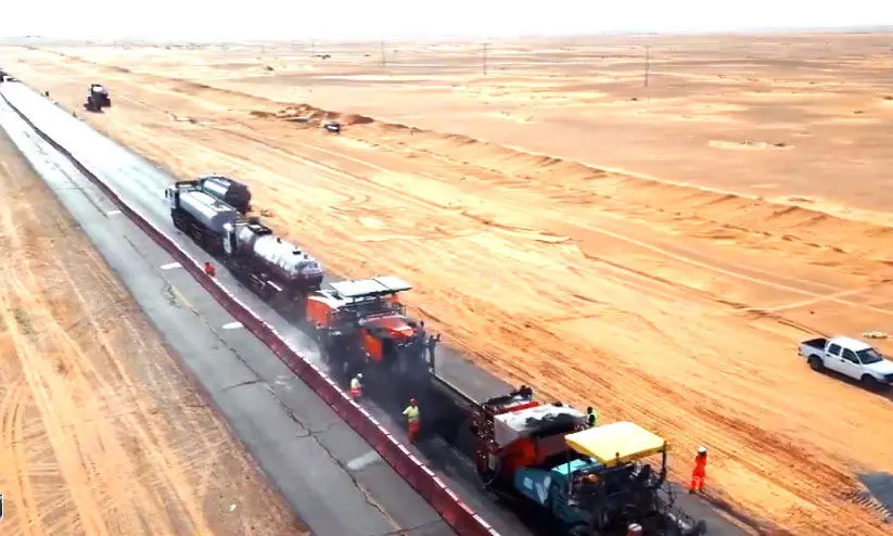 road tarring using advanced equipment in the holy places of makkah