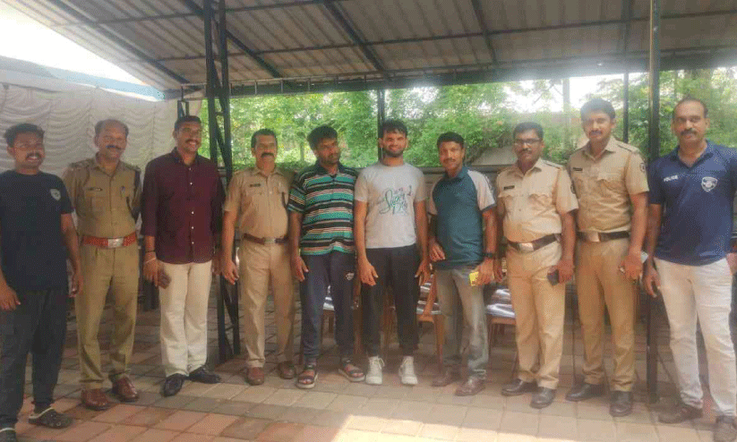 Naufal and Jalal with Thalassery Coastal Police