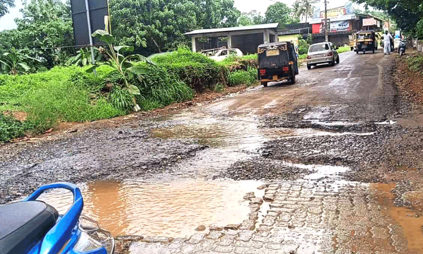 Kizhakkambalam nellad road