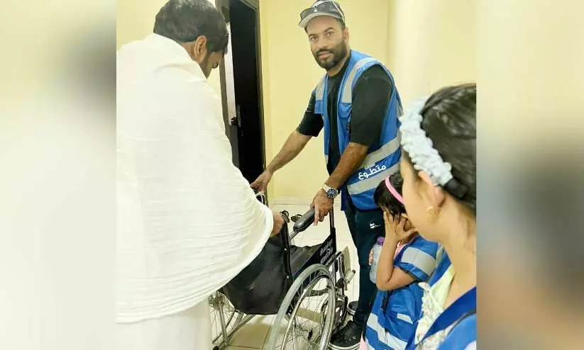 Thanima Volunteers handed over wheelchair for sick pilgrims