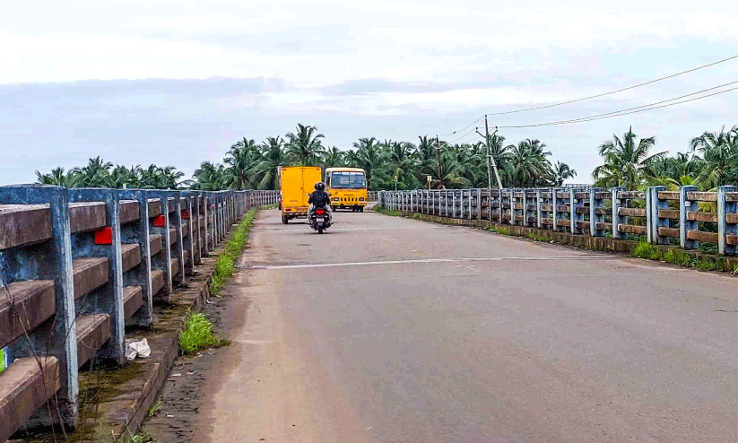 Thirunavaya bridge