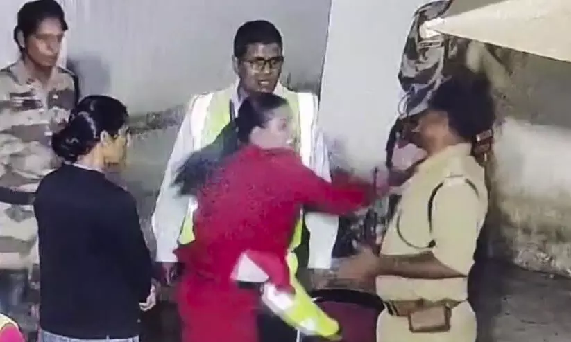 SpiceJet staffer slapping CISF man