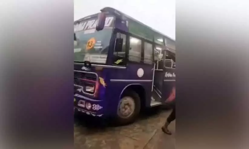 Private bus