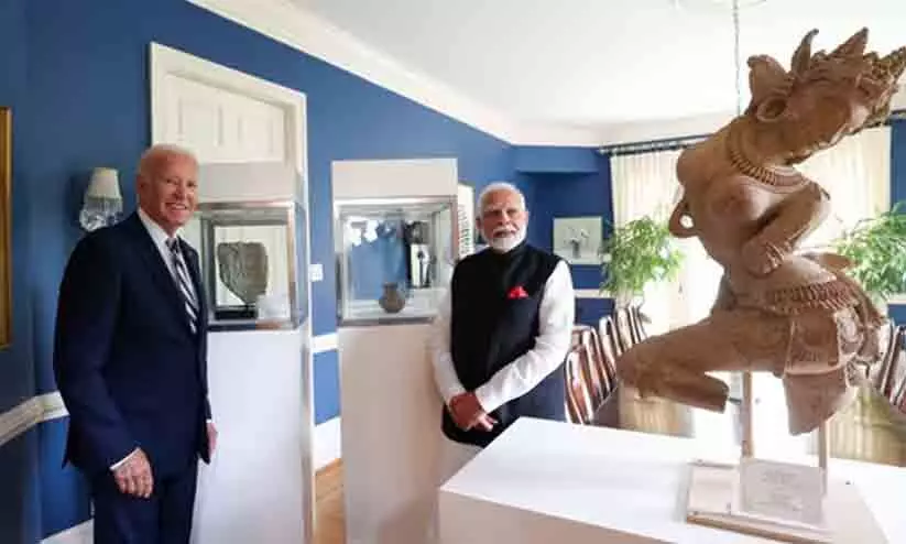 US handed over 297 Indian artifacts