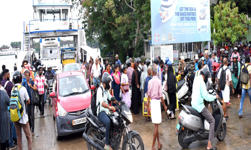 കുണ്ടന്നൂർ-തേവര പാലം അറ്റകുറ്റപ്പണി; യാത്രാദുരിതത്തിൽ പശ്ചിമകൊച്ചി നിവാസികൾ