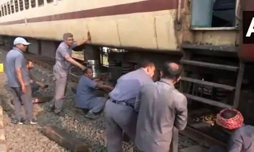 Shalimar Express derail