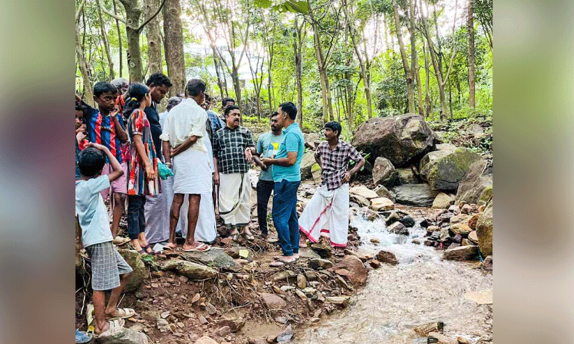 മ​ല​വെ​ള്ള​പ്പാ​ച്ചി​ൽ; മാ​ട്ട​റ​മു​ക്കി​ല​പ​റ​മ്പി​ൽ നാ​ശം ഏ​റെ