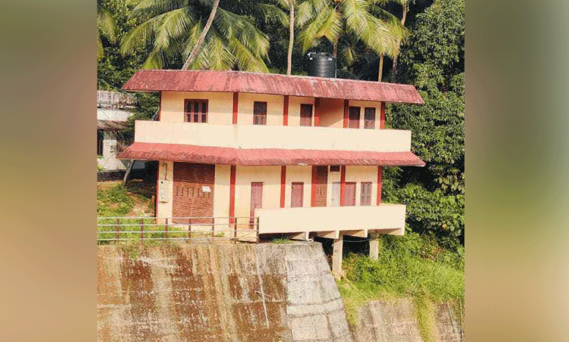 അ​ര​ക്കോ​ടി ചെ​ല​വി​ൽ നി​ർ​മി​ച്ച സ​ർ​ക്കാ​ർ കെ​ട്ടി​ടം അ​നാ​ഥം