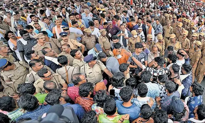 പൂരം അലങ്കോലമാക്കിയത് പൊലീസ് -തിരുവമ്പാടി ദേവസ്വം