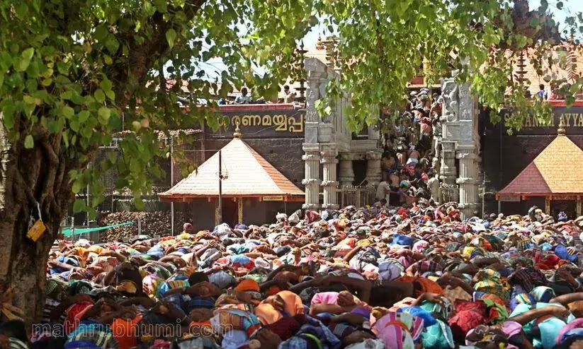 ശബരിമലയിൽ മഴയും കോടമഞ്ഞും