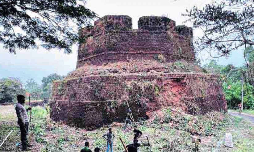 ഹോ​സ്ദു​ർ​ഗ് കോ​ട്ട