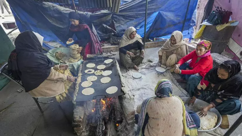 വരുമാനം ഇരട്ടിയാക്കാനും കുറഞ്ഞ നികുതി നടപ്പാക്കാനും കേന്ദ്രത്തോട് ആവശ്യമുന്നയിച്ച് കർഷക സംഘടനകൾ