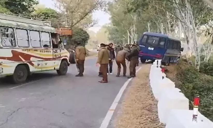 പൊലീസ് വാനിൽ വെടിവെപ്പ്; സഹപ്രവർത്തകനെ കൊലപ്പെടുത്തി പൊലീസുകാരൻ ജീവനൊടുക്കി