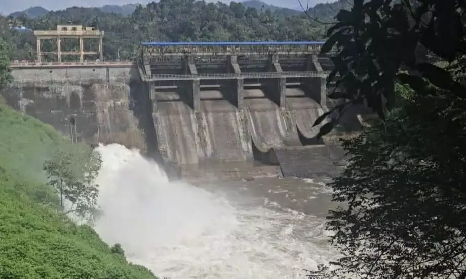 കല്ലാര്‍കുട്ടി അണക്കെട്ടില സ്ലൂയീസ് വാൽവ് തുറന്നു; നാലു പവർ ഹൗസുകളുടെ പ്രവർത്തനം നിർത്തി