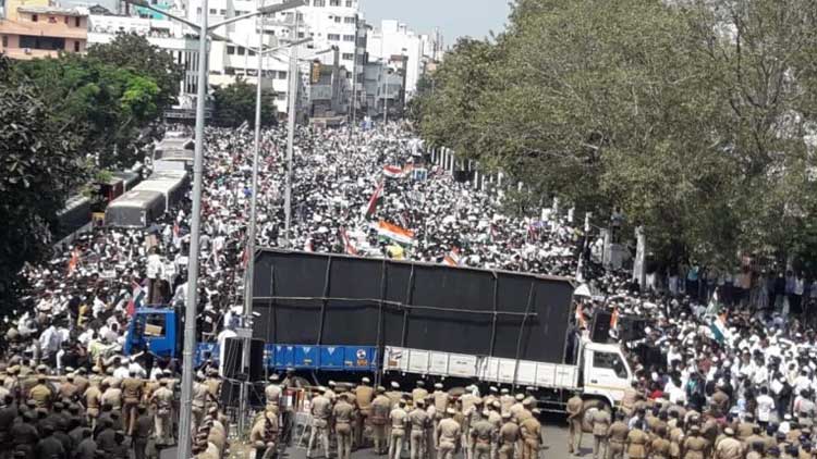 പൗരത്വ ഭേദഗതി നിയമം: ചെന്നൈയിൽ പടുകൂറ്റൻ പ്രതിഷേധറാലി