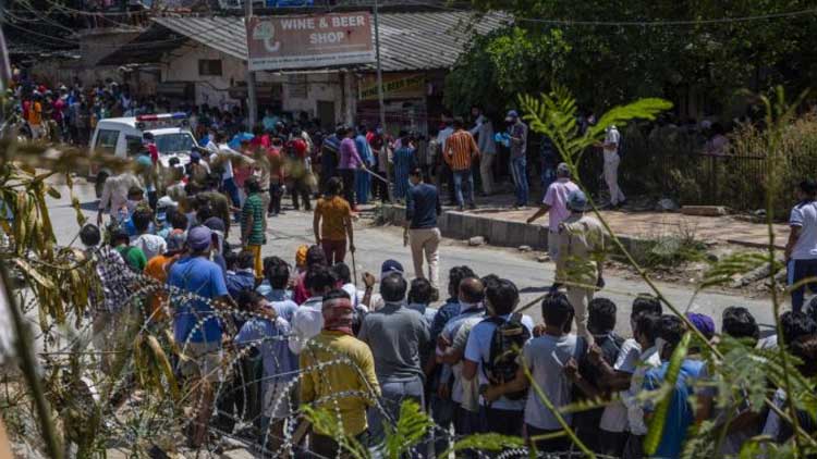 മദ്യ വിൽപന പുനരാരംഭിച്ച ആദ്യ ദിനം മഹാരാഷ്​ട്രയിൽ വിറ്റത്​ നാലു ലക്ഷം ലിറ്റർ