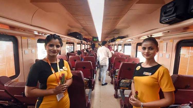 mumbai-ahamadabd-tejas-express