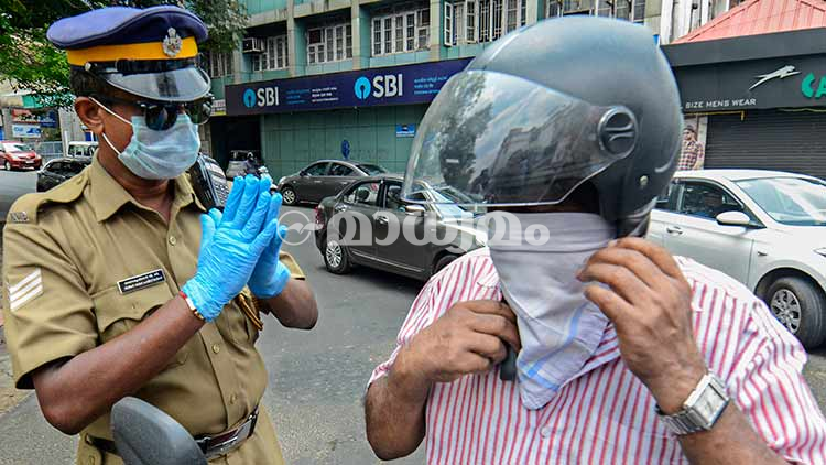 police-to-a-bike-driver.jpg